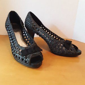 BONGO Black Basket Weave Heels